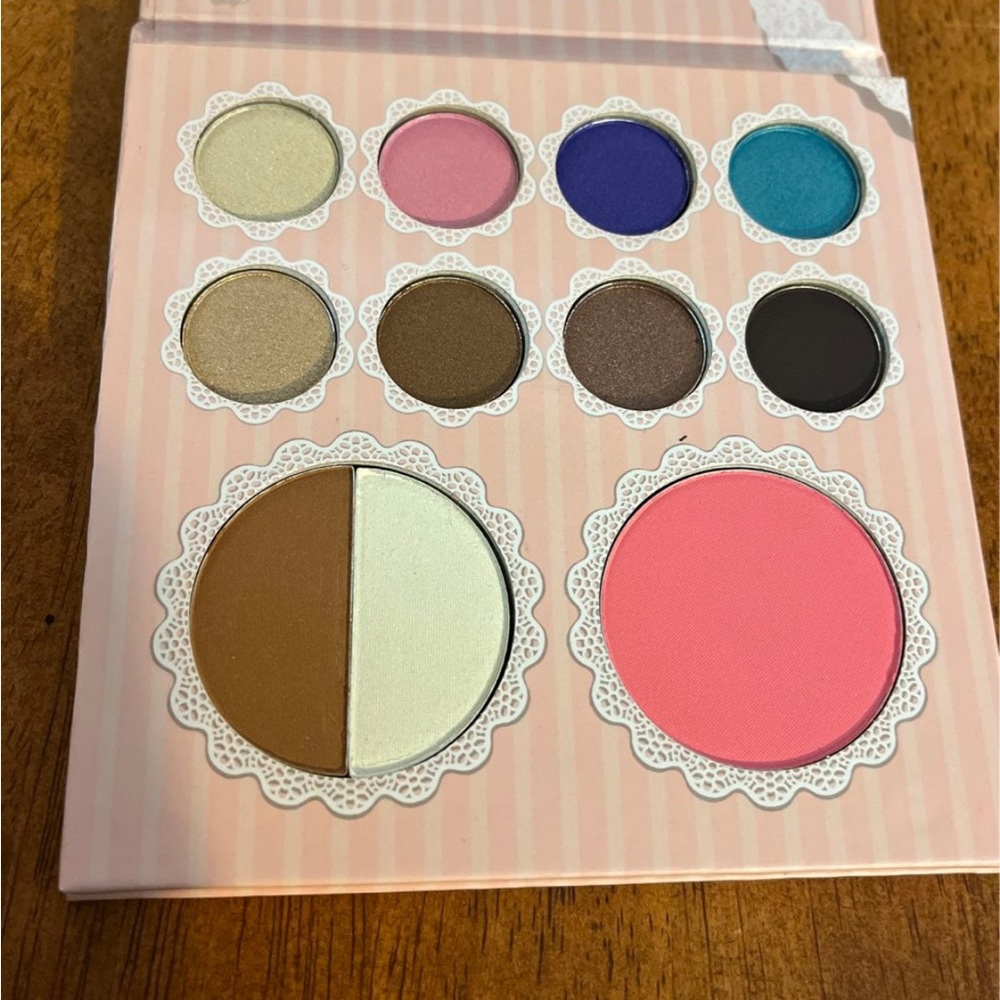 bh cosmetics That's Heart Palette